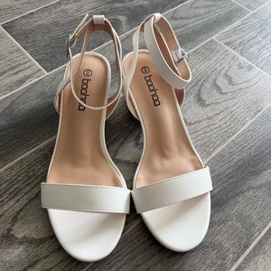 WHITE LOW HEEL SANDAL SHOES